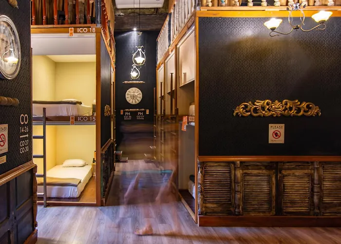 The Clock Hostel & Suites Cartagena